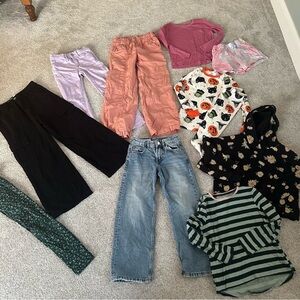 Girls Zara, old navy, size 8 clothing lot 11 piece lot jeans, Pjs, shirts.